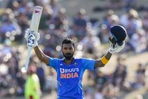 4ನೇ ಒಡಿಐ ಶತಕ ಗಳಿಸಿ, ಕೊಹ್ಲಿ, ಧೋನಿ ದಾಖಲೆ ಮುರಿದ ರಾಹುಲ್