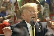 ತುಂಬಿದ ಕ್ರೀಡಾಂಗಣದಲ್ಲಿ ಇಬ್ಬರು ಮಹಾನ್ ಕ್ರಿಕೆಟಿಗರನ್ನು ಉಲ್ಲೇಖಿಸಿದ ಟ್ರಂಪ್