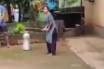 ಕೊಹ್ಲಿ ರೀತಿ ಕವರ್ ಡ್ರೈವ್ ಶಾಟ್ ಹೊಡೆದ ಕಾರ್ಕಳದ ಹುಡುಗಿ: ವೈರಲ್ ವೀಡಿಯೋ