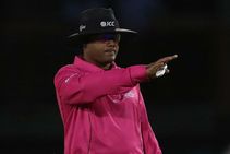 IPL 2022: ಒಂದು ಪಂದ್ಯಕ್ಕೆ ಅಂಪೈರ್ಸ್ ಸ್ಯಾಲರಿ ಎಷ್ಟು, ತಪ್ಪು ನಿರ್ಣಯಕ್ಕೆ ದಂಡ ವಿಧಿಸುವುದಿಲ್ವಾ?