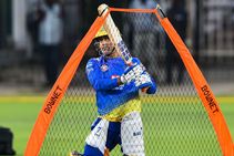 ಐಪಿಎಲ್ 2020: 5 ಸಿಕ್ಸರ್ ಬಾರಿಸಿ ಶರ್ಮಾ, ರೈನಾ ಜೊತೆ ಎಲೈಟ್ ಲಿಸ್ಟ್‌ಗೆ ಸೇರಿಕೊಳ್ಳುತ್ತಾರಾ ಧೋನಿ?