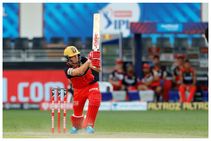 RCB ಪರ 4,000 ರನ್‌ ಗಡಿ ತಲುಪಿದ ಎಬಿ ಡಿ ವಿಲಿಯರ್ಸ್