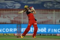 ನಾನು ಇನ್ನಷ್ಟು ಬೇಗನೆ ಔಟಾಗಿದ್ರೆ ABDಯಿಂದ ಮತ್ತಷ್ಟು ರನ್ ಬರ್ತಿತ್ತು: ಫಿಂಚ್ ತಮಾಷೆ