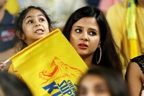 ಸಿಎಸ್‌ಕೆ ಸೋಲಿಗೆ ಮನ ಕರಗುವ ಕವಿತೆ ಪೋಸ್ಟ್ ಮಾಡಿದ ಸಾಕ್ಷಿ ಧೋನಿ