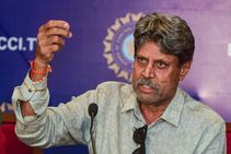 ಚೇತರಿಸಿಕೊಂಡು ಮತ್ತೆ ಗಾಲ್ಫ್ ಮೈದಾನಕ್ಕಿಳಿದ ಕ್ರಿಕೆಟ್ ದಿಗ್ಗಜ ಕಪಿಲ್ ದೇವ್