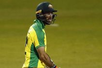 ಮ್ಯಾಕ್ಸ್‌ವೆಲ್ ಆಟ ನೋಡಿ ಕಾಲೆಳೆದ ಕಿಂಗ್ಸ್ ಇಲೆವೆನ್ ಪಂಜಾಬ್ ಬ್ಯಾಟಿಂಗ್ ಕೋಚ್