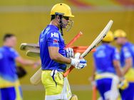 ಕುಕ್ಕುಟೋದ್ಯಮದತ್ತ ಎಂಎಸ್ ಧೋನಿ ಚಿತ್ತ: 2000 ಕೋಳಿಮರಿಗಳಿಗೆ ಆರ್ಡರ್!