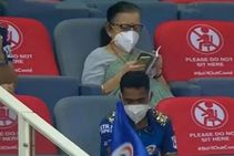 ಗ್ಯಾಲರಿಯಲ್ಲಿ ಮತ್ತೆ ಕಾಣಿಸಿಕೊಂಡ ಪ್ರೇಯರ್ ಆಂಟಿ: ಮುಂಬೈ ಇಂಡಿಯನ್ಸ್‌ಗೆ ಗೆಲುವು