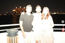 ಕೊಹ್ಲಿ-ಅನುಷ್ಕಾ ಜೊತೆಗೆ ಫೋಟೋ ಕ್ಲಿಕ್ಕಿಸಲು RCB ಫೋಟೋಗ್ರಾಫರ್ ಪರದಾಟ