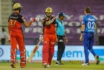 ಐಪಿಎಲ್ 2020: ಡೆಲ್ಲಿ ಕ್ಯಾಪಿಟಲ್ಸ್‌ಗೆ 153 ರನ್‌ಗಳ ಗುರಿ ನೀಡಿದ ಆರ್‌ಸಿಬಿ