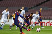 ಫುಟ್ಬಾಲ್ ದಂತಕತೆ ಪೀಲೆ ದಾಖಲೆ ಸರಿಗಟ್ಟಿದ ಲಿಯೋನೆಲ್ ಮೆಸ್ಸಿ