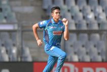 ಐಪಿಎಲ್ ಹರಾಜಿಗೆ ಅರ್ಜುನ್ ತೆಂಡೂಲ್ಕರ್ ಅರ್ಹ, ಎಂಐ ಆರಿಸುತ್ತಾ?