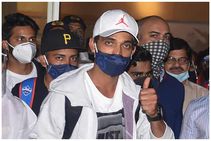 ತವರಿಗೆ ಮರಳಿದ ಟೀಮ್ ಇಂಡಿಯಾ: ಮುಂಬೈನಲ್ಲಿ ರಹಾನೆಗೆ ಅದ್ದೂರಿ ಸ್ವಾಗತ