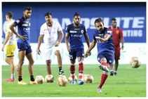 ಐಎಸ್‌ಎಲ್: ಲೀಗ್ ವಿನ್ನರ್ಸ್ ಶೀಲ್ಡ್ ಗಾಗಿ ಮುಂಬೈ ಮತ್ತು ಮೋಹನ್ ಬಾಗನ್ ಸೆಣಸು