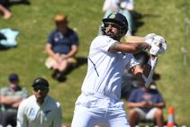 ವೃತ್ತಿ ಬದುಕಿನ ಚೊಚ್ಚಲ ಟೆಸ್ಟ್ ಸಿಕ್ಸ್ ಚಚ್ಚಿದ ವೇಗಿ ಇಶಾಂತ್ ಶರ್ಮಾ