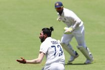 ಮೊಹಮ್ಮದ್ ಸಿರಾಜ್ ಕುಲದೀಪ್ ಯಾದವ್ ಕುತ್ತಿಗೆ ಹಿಡಿದಿದ್ದೇಕೆ?: ವಿಡಿಯೋ