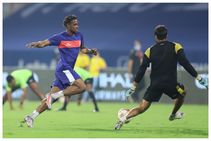 ಐಎಸ್‌ಎಲ್: ಗೋವಾದ ನಾಲ್ಕನೇ ಸ್ಥಾನವನ್ನು ಕಬಳಿಸಲು ನಾರ್ಥ್‌ಈಸ್ಟ್ ಗುರಿ