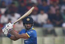 ಫೀಲ್ಡಿಂಗ್‌ಗೆ ಅಡ್ಡಿ: ವಿಚಿತ್ರ ರೀತಿಯಲ್ಲಿ ಔಟಾದ ಆಟಗಾರರು ಯಾರೆಲ್ಲಾ ಗೊತ್ತಾ!