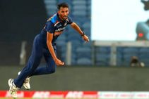 ಪಾದಾರ್ಪಣೆ ಪಂದ್ಯದಲ್ಲಿ ಸಾಲು ಸಾಲು ದಾಖಲೆಗಳ ಬರೆದ ಕನ್ನಡಿಗ ಕೃಷ್ಣ