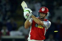 ಐಪಿಎಲ್‌ನಲ್ಲಿ ಮೊದಲ 1000 ರನ್ ಬಾರಿಸಿದ ಬ್ಯಾಟ್ಸ್‌ಮನ್‌ಗಳ ಪಟ್ಟಿ