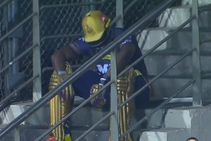 ಮೆಟ್ಟಿಲುಗಳ ಮೇಲೆ ಕುಸಿದು ಕುಳಿತಿದ್ದರ ಹಿಂದಿನ ಕಾರಣ ಬಾಯ್ಬಿಟ್ಟ ರಸೆಲ್!