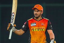 ಐಪಿಎಲ್ 2021: 20ನೇ ಅರ್ಧ ಶತಕ ಚಚ್ಚಿದ ಕನ್ನಡಿಗ ಮನೀಶ್ ಪಾಂಡೆ