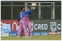 ಪಂದ್ಯದ ವೇಳೆ ರಿಯಾನ್ ಪರಾಗ್ - ರಾಹುಲ್ ತೆವಾಟಿಯಾ ಸೆಲ್ಫಿ ಸಂಭ್ರಮಾಚರಣೆ ; ವಿಡಿಯೋ ನೋಡಿ