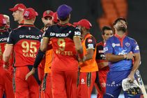 ಐಪಿಎಲ್: ಡೆಲ್ಲಿ ಕ್ಯಾಪಿಟಲ್ಸ್ ಮಣಿಸಿ ಮತ್ತೆ ಅಗ್ರ ಸ್ಥಾನಕ್ಕೇರಿದ ಬೆಂಗಳೂರು