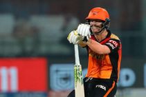 ಡೇವಿಡ್ ವಾರ್ನರ್‌ಗೆ ಮನ ಕಲುಕುವ ಸಂದೇಶ ಬರೆದ ಪುತ್ರಿಯರು