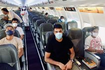 ಭಾರತೀಯ ಪುರುಷ, ಮಹಿಳಾ ತಂಡ ಜೊತೆಯಾಗಿ ಮುಂಬೈಗೆ ಪ್ರಯಾಣ