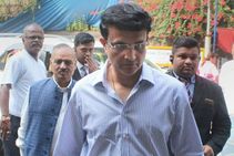 ಗಂಗೂಲಿ ಕಷ್ಟಪಟ್ಟು ಆಡುತ್ತಿರಲಿಲ್ಲ, ನಾಯಕತ್ವದ ಹುಚ್ಚಿತ್ತು; ಆಗಿನ ಟೀಮ್ ಇಂಡಿಯಾ ಕೋಚ್ ಹೇಳಿಕೆ 