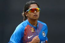 ಮಡಿದ ಅಮ್ಮ, ಅಕ್ಕನ ನೆನೆದು ಭಾವನಾತ್ಮಕ ಪತ್ರ ಬರೆದ ವೇದಾ ಕೃಷ್ಣಮೂರ್ತಿ