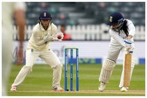 ಚೊಚ್ಚಲ ಪಂದ್ಯದಲ್ಲಿ 4 ವಿಕೆಟ್ ಹಾಗೂ ಅರ್ಧಶತಕ ಸಿಡಿಸಿ ದಾಖಲೆ ಬರೆದ ಸ್ನೇಹ್ ರಾಣಾ