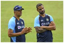 ಕೋಚ್ ರಾಹುಲ್ ದ್ರಾವಿಡ್ ತರಬೇತಿ ಫೋಟೊಗಳಿಗೆ ಟ್ವಿಟ್ಟರಾಟಿಗಳ ಅದ್ಭುತ ಪ್ರತಿಕ್ರಿಯೆ