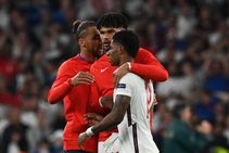 ಇಂಗ್ಲೆಂಡ್ ಆಟಗಾರರಿಗೆ ಜನಾಂಗೀಯ ನಿಂದನೆ, ಅಭಿಮಾನಿಗಳ ಅಸಮಾಧಾನ