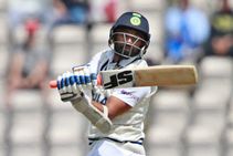 ಬೌಲಿಂಗ್‌ ಅಲ್ಲ ಭರ್ಜರಿ ಬ್ಯಾಟಿಂಗ್‌: ಟೆಸ್ಟ್‌ನಲ್ಲಿ 2ನೇ ಅರ್ಧ ಶತಕ ಚಚ್ಚಿದ ಮೊಹಮ್ಮದ್ ಶಮಿ!