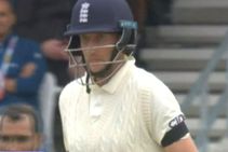 ಭಾರತ vs ಇಂಗ್ಲೆಂಡ್ ತೃತೀಯ ಟೆಸ್ಟ್: 2ನೇ ದಿನ ಇಂಗ್ಲೆಂಡ್ ಆಟಗಾರರು ಕಪ್ಪುಪಟ್ಟಿ ಧರಿಸಲು ಕಾರಣವೇನು ಗೊತ್ತಾ?