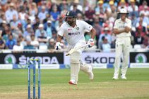 'ರೋಹಿತ್ ಶರ್ಮಾಗಿದೆ ಮೂವತ್ತರ ಸಮಸ್ಯೆ'; ಟ್ರೋಲ್‌ಗೆ ಒಳಗಾದ ಹಿಟ್‌ಮ್ಯಾನ್!