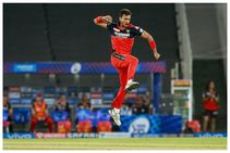 ಹರ್ಷಲ್ ಪಟೇಲ್‌ಗೆ ಹ್ಯಾಟ್ರಿಕ್: ಐಪಿಎಲ್‌ನಲ್ಲಿ ಈ ಸಾಧನೆ ಮಾಡಿದ 3ನೇ ಆರ್‌ಸಿಬಿ ಬೌಲರ್