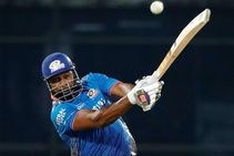 ಅಬುಧಾಬಿಗೆ ಮುಂಬೈ ಇಂಡಿಯನ್ಸ್‌ನ ಕೀರನ್ ಪೊಲಾರ್ಡ್ ಆಗಮನ