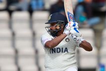 ವಿದೇಶಿ ನೆಲದಲ್ಲಿ ಚೊಚ್ಚಲ ಟೆಸ್ಟ್‌ ಶತಕ ಬಾರಿಸಿದ 'ಹಿಟ್‌ಮ್ಯಾನ್' ರೋಹಿತ್
