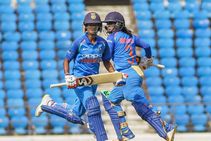 ಕೊನೇ ಎಸೆತದಲ್ಲಿ ಆಸ್ಟ್ರೇಲಿಯಾ ವಿರುದ್ಧ ಶರಣಾದ ಭಾರತದ ವನಿತೆಯರು