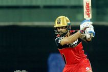 ಐಪಿಎಲ್: ಕ್ವಾರಂಟೈನ್ ಮುಗಿಸಿ ಆರ್‌ಸಿಬಿ ತಂಡ ಸೇರಿದ ವಿರಾಟ್ ಕೊಹ್ಲಿ-ವಿಡಿಯೋ