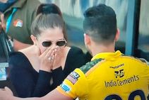 ಐಪಿಎಲ್ ಪಂದ್ಯದಲ್ಲೇ ಗೆಳತಿಗೆ ಪ್ರಪೋಸ್ ಮಾಡಿದ ದೀಪಕ್ ಚಾಹರ್: ವಿಡಿಯೋ