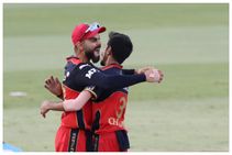 ಆರ್‌ಸಿಬಿ vs ಎಸ್‌ಆರ್‌ಹೆಚ್: ವಿಶೇಷ ಮೈಲಿಗಲ್ಲಿನ ಮೇಲೆ ಕಣ್ಣಿಟ್ಟ ಎಬಿಡಿ, ಹರ್ಷಲ್ ಹಾಗೂ ರಶೀದ್ ಖಾನ್