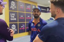 ಭಾರತ ತಂಡದ ಡ್ರೆಸಿಂಗ್ ರೂಮ್‌ಗೆ ಭೇಟಿ ನೀಡಿದ ಸ್ಕಾಟ್ಲೆಂಡ್ ಆಟಗಾರರಿಗೆ ರಾಹುಲ್, ರೋಹಿತ್ ಟಿಪ್ಸ್