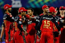 ಐಪಿಎಲ್ 2022 ರಿಟೆನ್ಷನ್: ಆರ್‌ಸಿಬಿಯಿಂದ ಪ್ರಮುಖ ಬ್ಯಾಟ್ಸ್‌ಮನ್‌ ಹೊರಕ್ಕೆ; ಈ 4 ಆಟಗಾರರು ಸೇಫ್