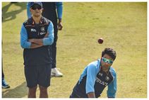 ಚೊಚ್ಚಲ ಟೆಸ್ಟ್‌ನಲ್ಲಿ ಕಣಕ್ಕಿಳಿಯಲು ಐಯ್ಯರ್ ಸಜ್ಜು, 3 ಸ್ಪಿನ್ನರ್‌ಗಳೊಂದಿಗೆ ಕಣಕ್ಕಿಳಿಯುತ್ತಾ ರಹಾನೆ ಪಡೆ!