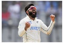 ಅಜಾಜ್ ಪಟೇಲ್ 10 ವಿಕೆಟ್ ಸಾಧನೆ: ಅನಿಲ್ ಕುಂಬ್ಳೆ, ಜಿಮ್ ಲೇಕರ್‌ಗಿಂತ ಗ್ರೇಟ್ ಎಂದ ದೀಪಕ್ ಪಟೇಲ್