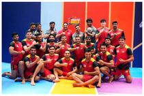 ಪ್ರೋ ಕಬಡ್ಡಿ ಆರಂಭಕ್ಕೆ ಕ್ಷಣಗಣನೆ: ಕಣದಲ್ಲಿ ಅಬ್ಬರಿಸಲು ಬೆಂಗಳೂರು ಬುಲ್ಸ್ ಸಜ್ಜು